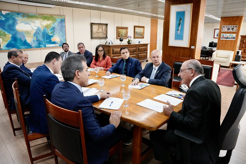 Deputada Ivoneide Caetano se reúne com o vice-presidente Geraldo Alckmin