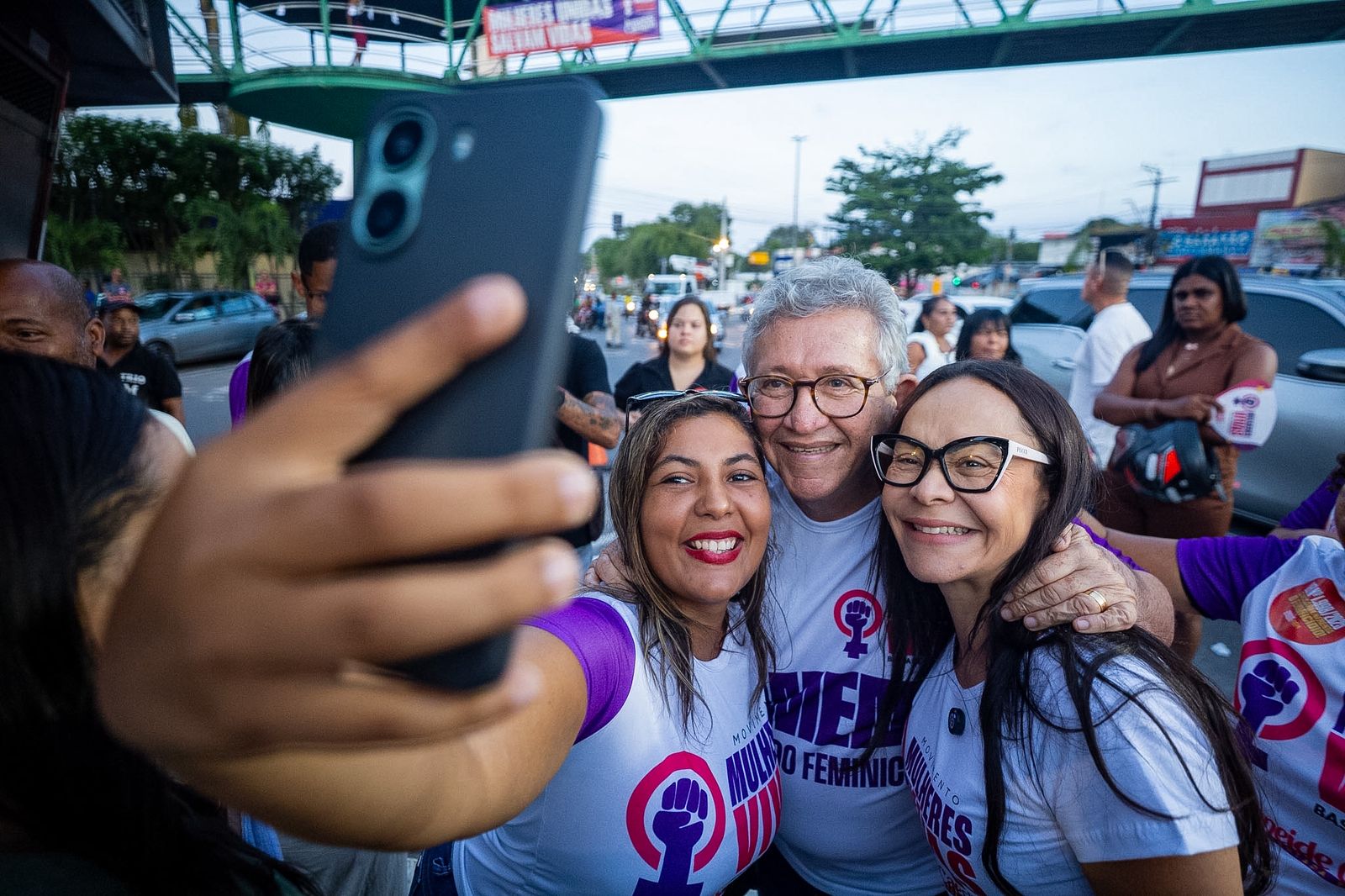 Ivoneide Caetano reúne milhares de pessoas em ato contra o feminicídio