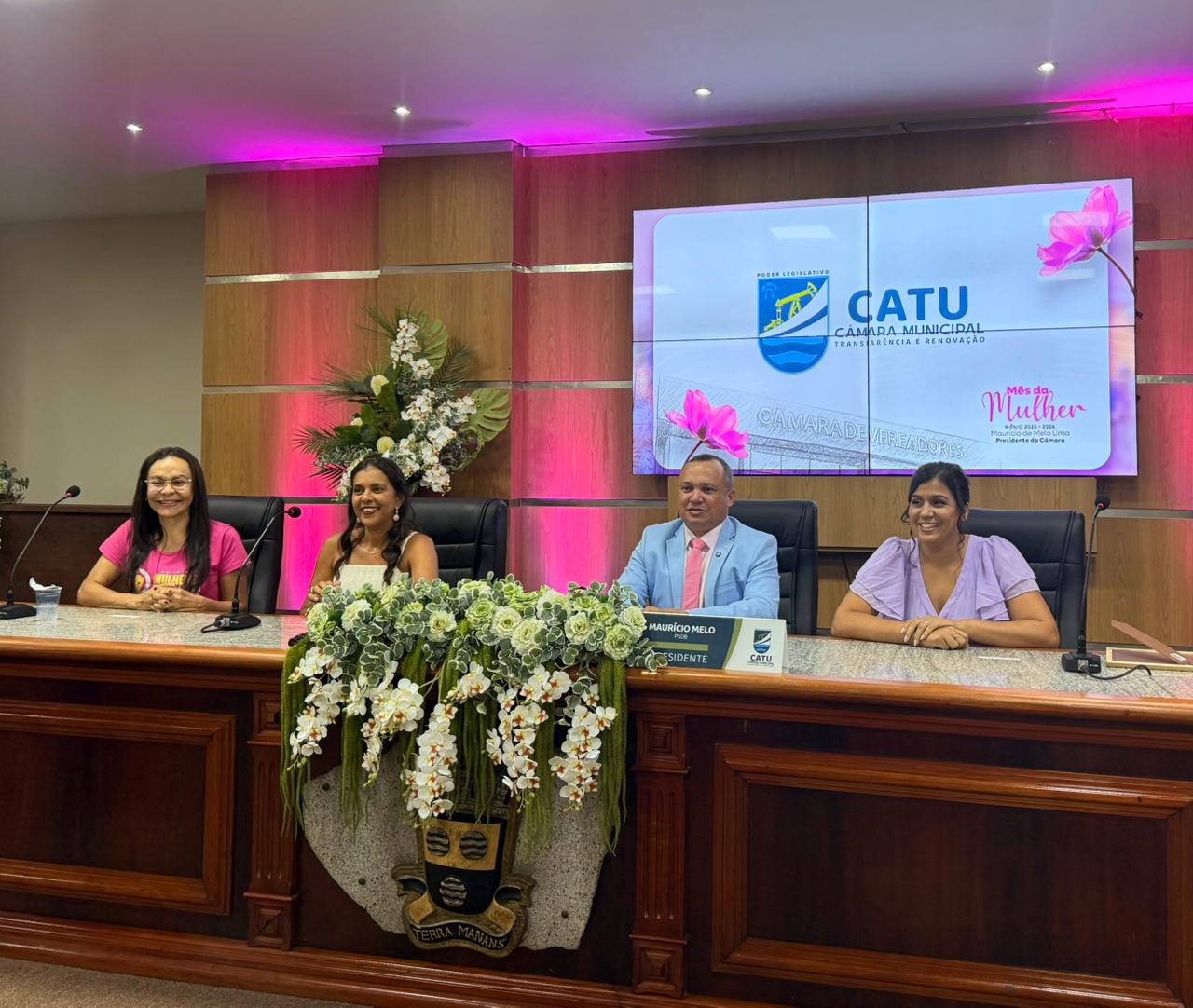 Ivoneide Caetano participa de sessão solene em homenagem ao Mês da Mulher em Catu