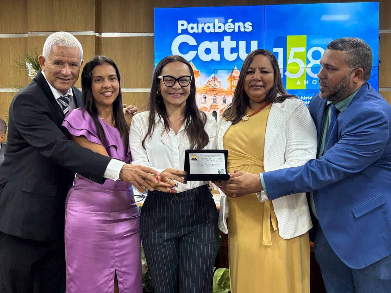 Ivoneide recebe título de cidadã de Catu e reafirma compromisso com o município: “Mais desenvolvimento e inclusão”